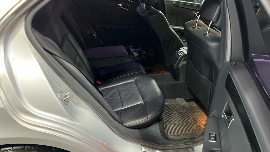 Used Mercedes-Benz E Class 2011 for sale - 77465148: Photo 9