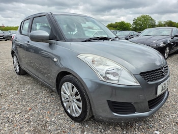 Used Suzuki Swift 2010 for sale - 79508089: Photo