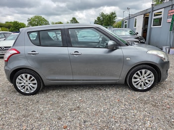 Used Suzuki Swift 2010 for sale - 79508089: Photo