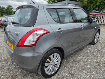 Used Suzuki Swift 2010 for sale - 79508089: Photo