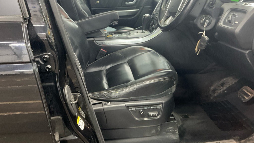 Used Land Rover Range Rover Sport 2009 for sale - 77766568: Photo 9