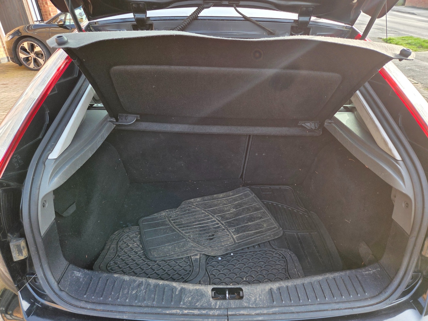 Used Ford Focus 2010 for sale - 77766150: Photo 10