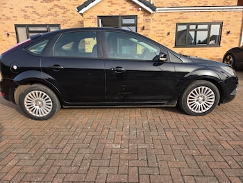 Used Ford Focus 2010 for sale - 77766150: Photo