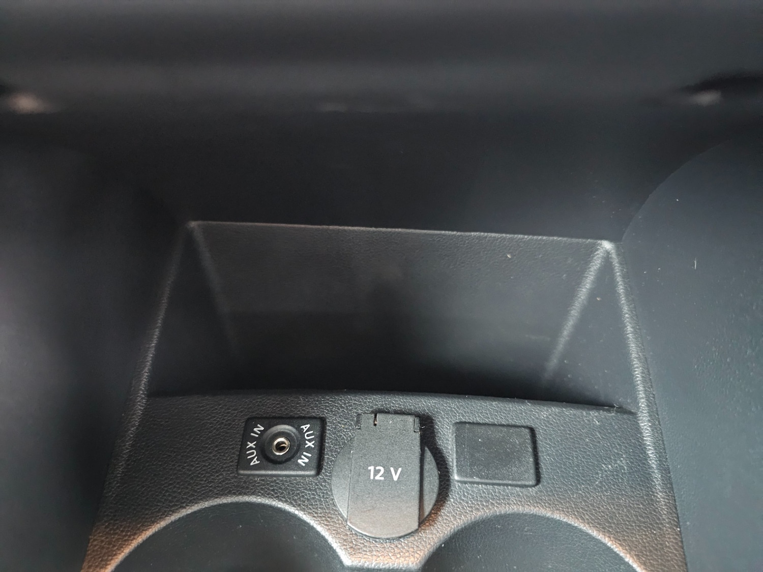 Used Volkswagen Polo 2010 for sale - 76483236: Photo 14