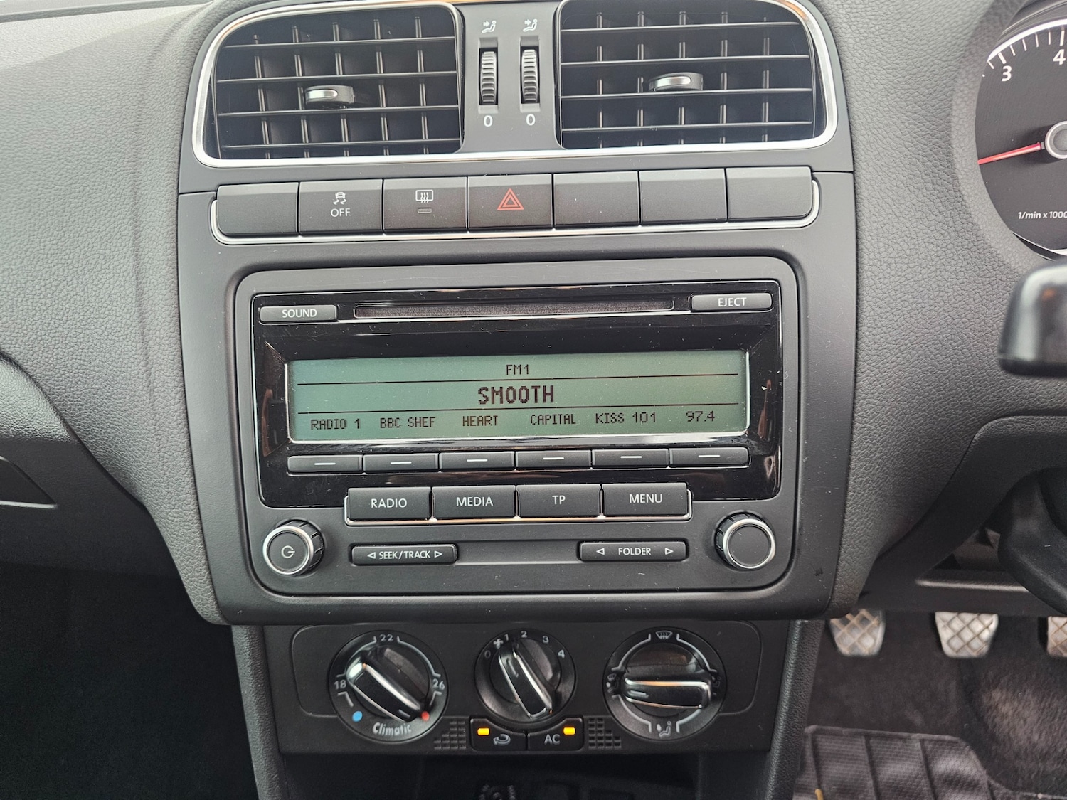 Used Volkswagen Polo 2010 for sale - 76483236: Photo 15