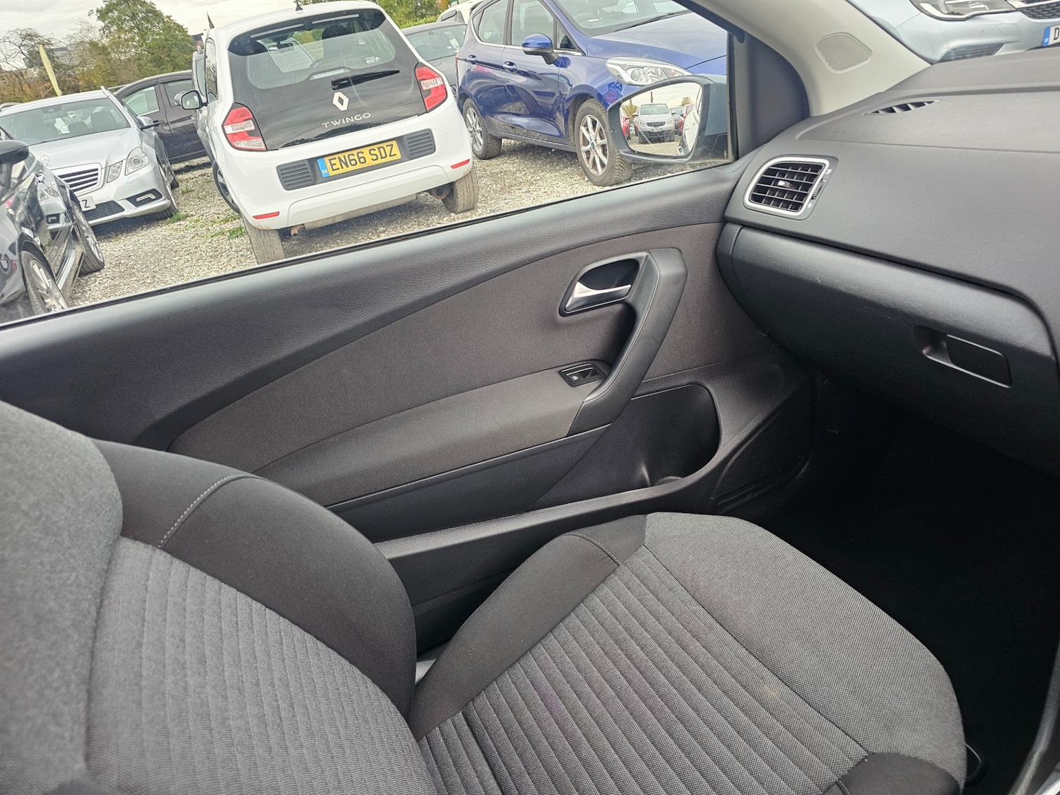 Used Volkswagen Polo 2010 for sale - 76483236: Photo 16