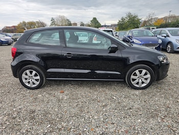 Used Volkswagen Polo 2010 for sale - 76483236: Photo