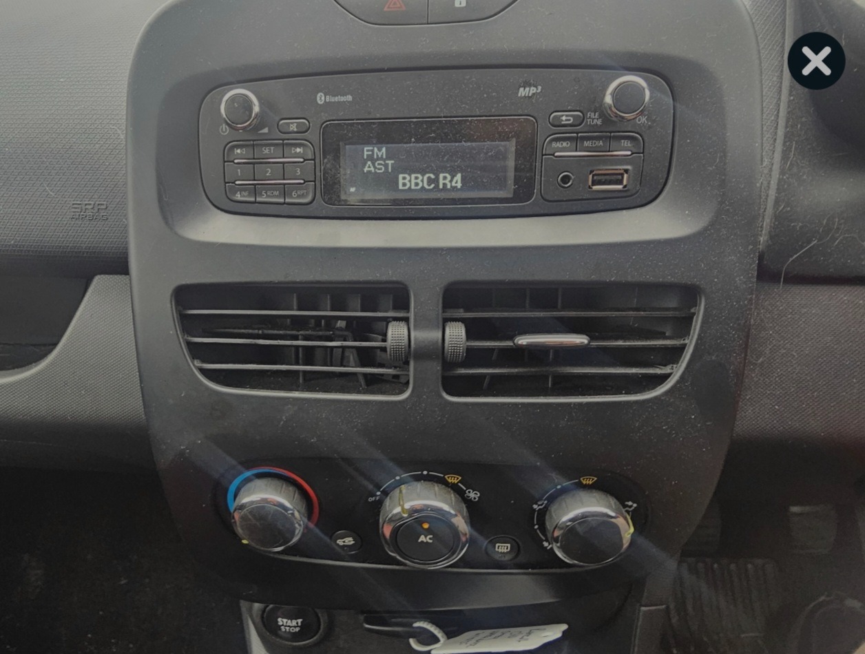 Used Renault Clio 2014 for sale - 76418082: Photo 10