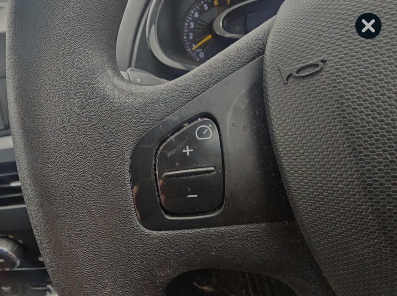 Used Renault Clio 2014 for sale - 76418082: Photo 11