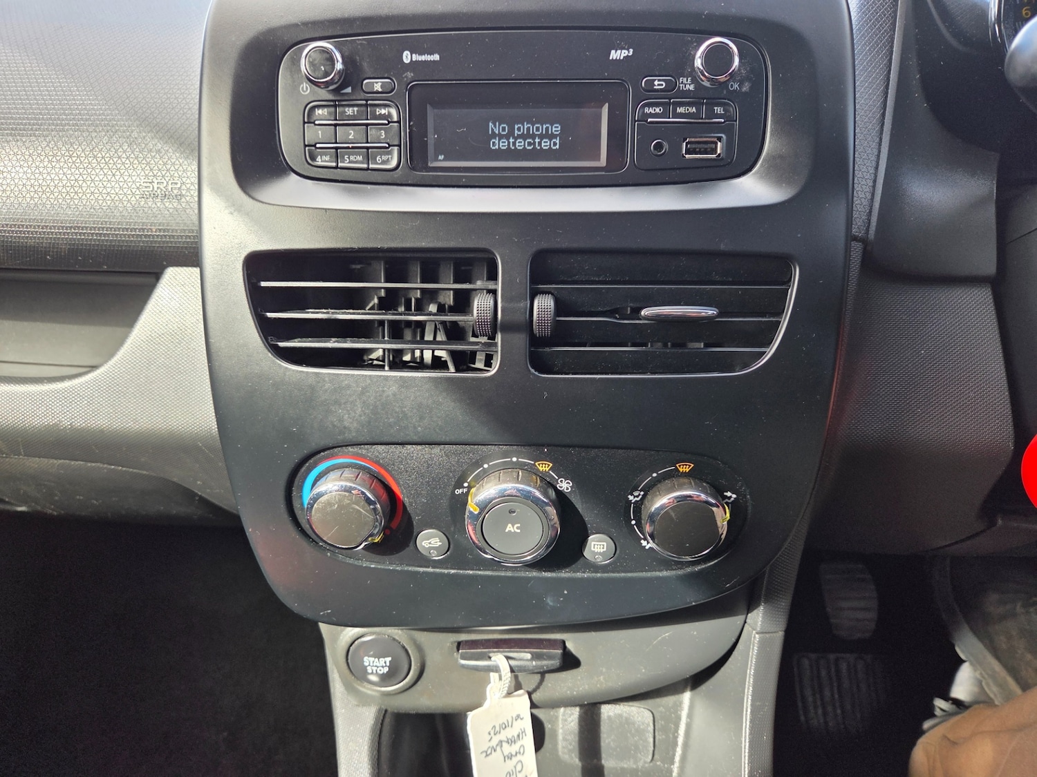 Used Renault Clio 2014 for sale - 76418082: Photo 18