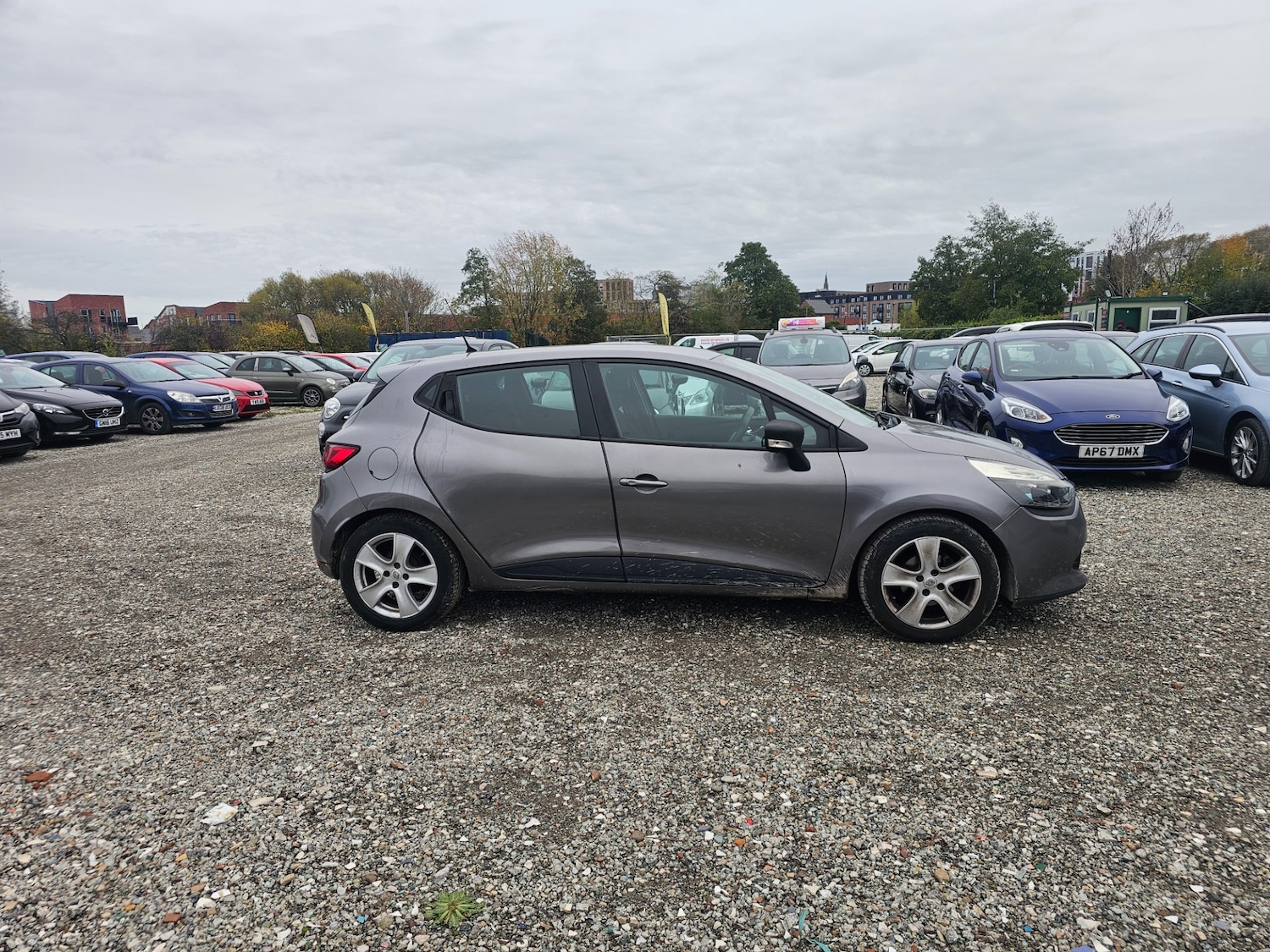 Used Renault Clio 2014 for sale - 76418082: Photo 2