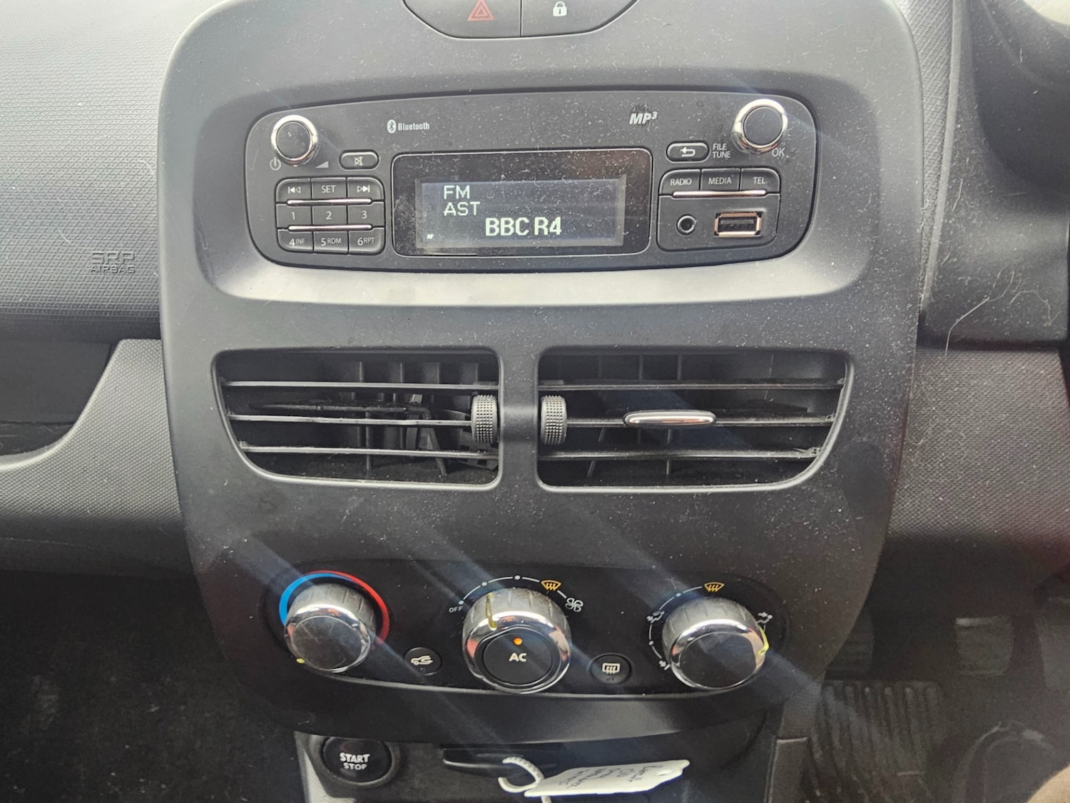 Used Renault Clio 2014 for sale - 76418082: Photo 7