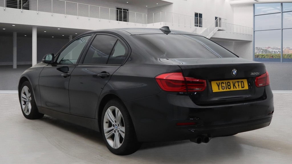 Used BMW 3 Series 2018 for sale - 77981988: Photo 2