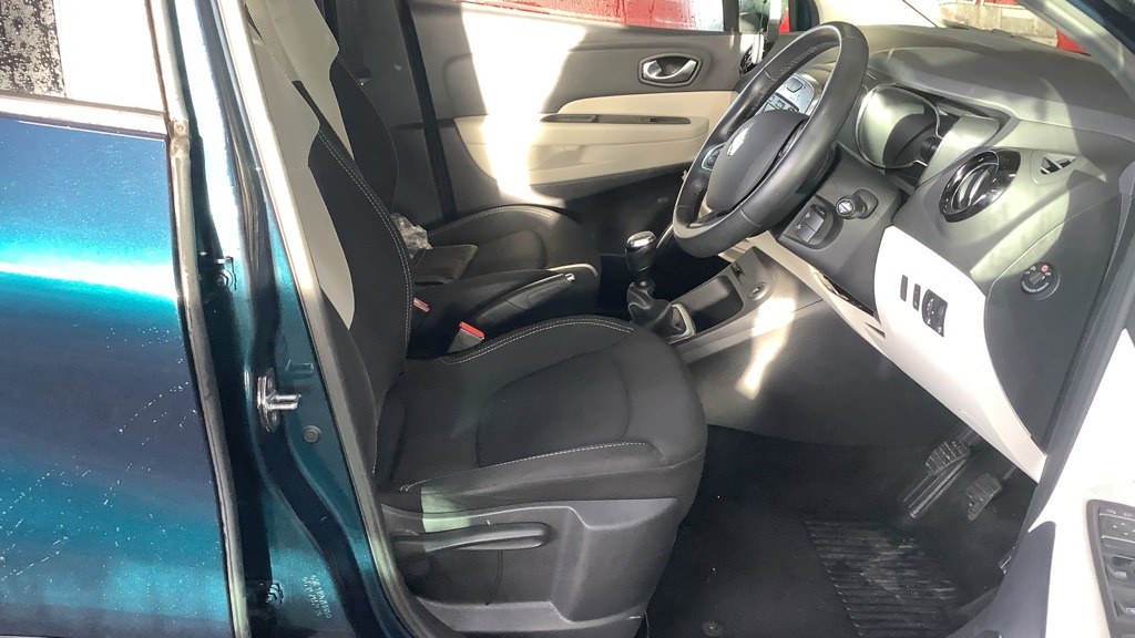Used Renault Captur 2019 for sale - 76941916: Photo 8