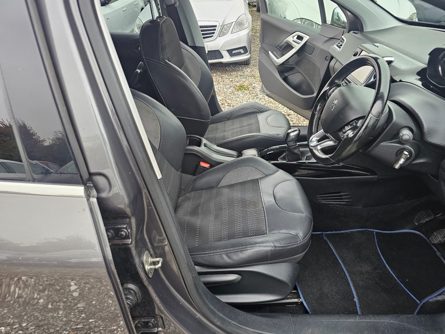 Used Peugeot 2008 2015 for sale - 75736569: Photo 11