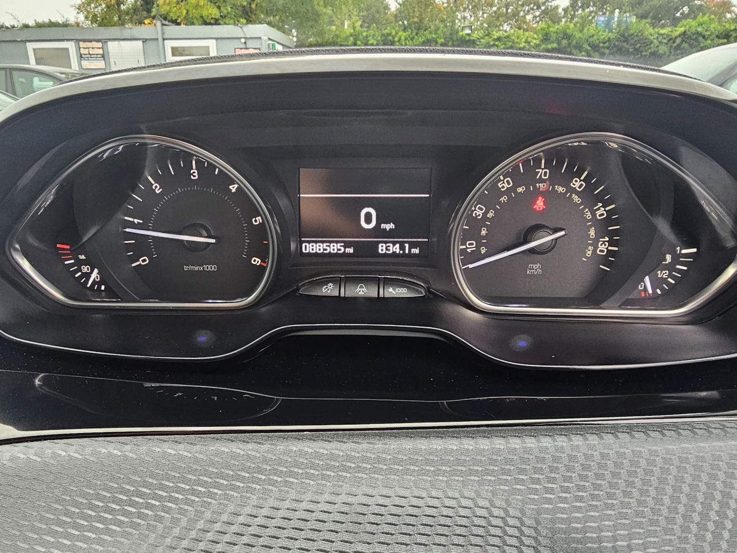 Used Peugeot 2008 2015 for sale - 75736569: Photo 13