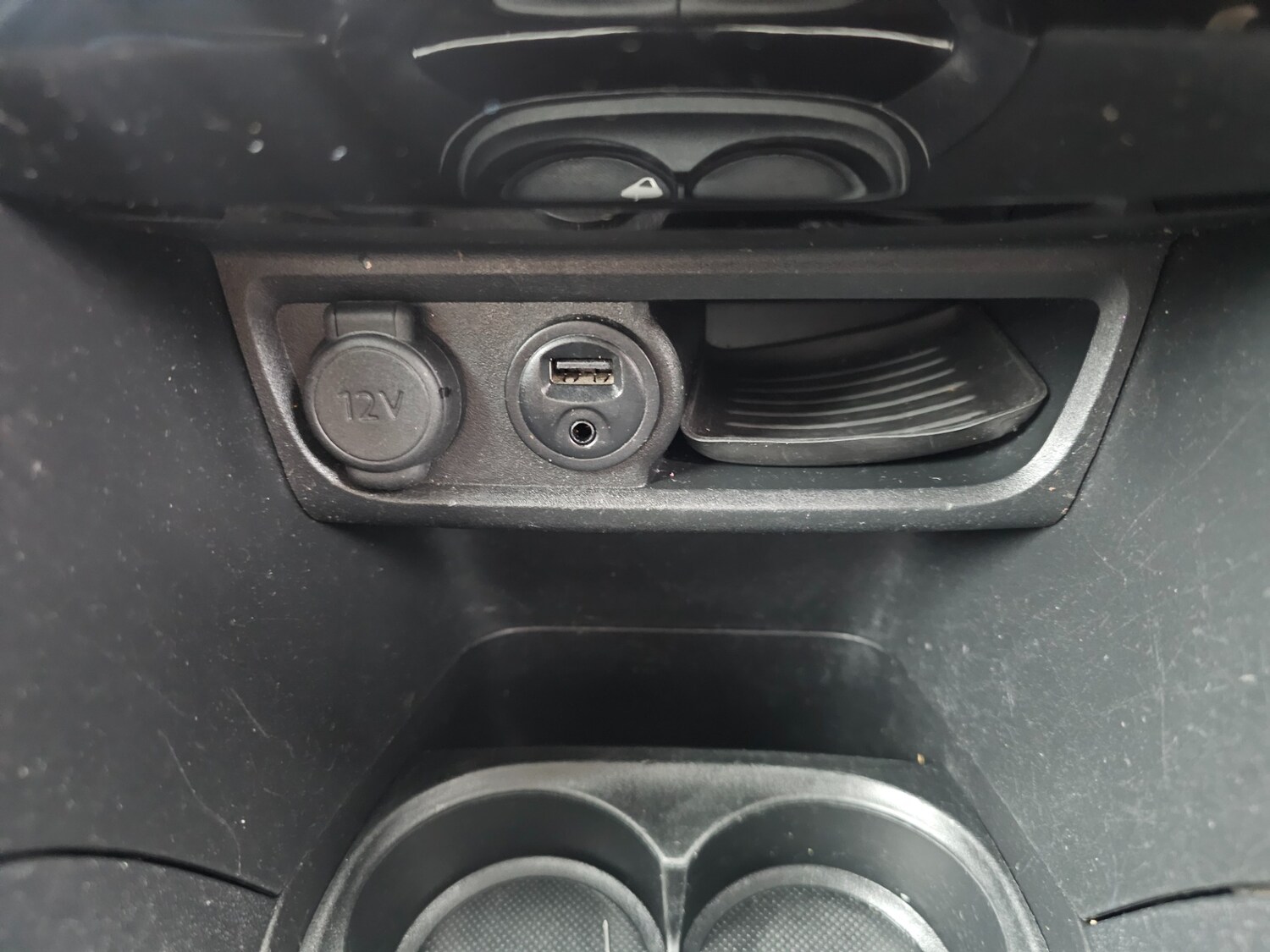Used Peugeot 2008 2015 for sale - 75736569: Photo 16