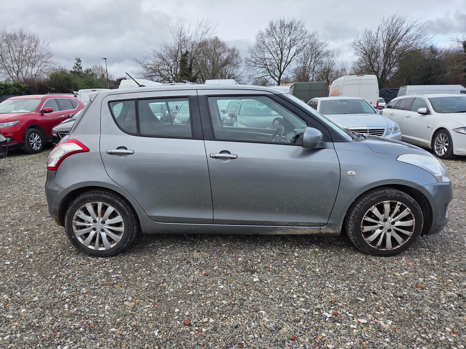 Used Suzuki Swift 2010 for sale - 77541233: Photo 2