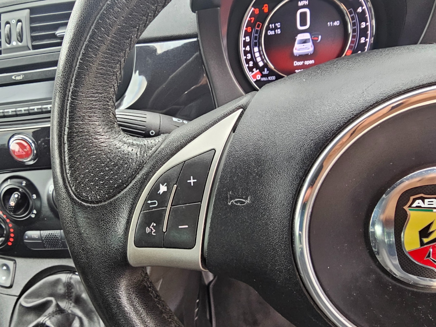 Used Abarth 595 2015 for sale - 75079612: Photo 17