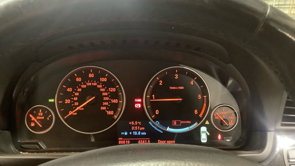 Used BMW 5 Series 2012 for sale - 76685254: Photo 10