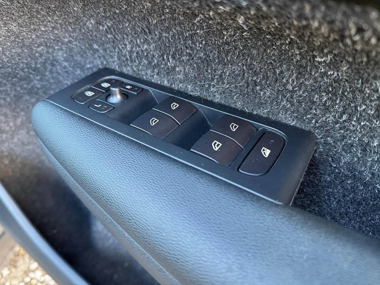 Used Volvo XC40 2019 for sale - 78071088: Photo 16