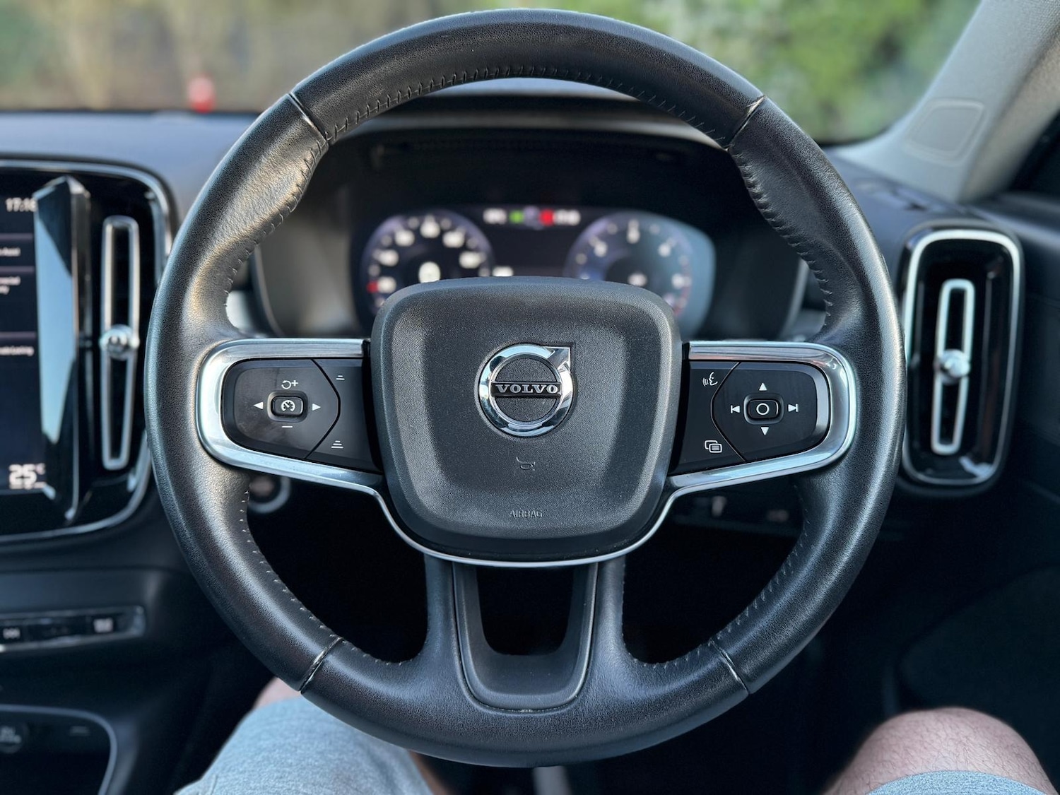 Used Volvo XC40 2019 for sale - 78071088: Photo 21