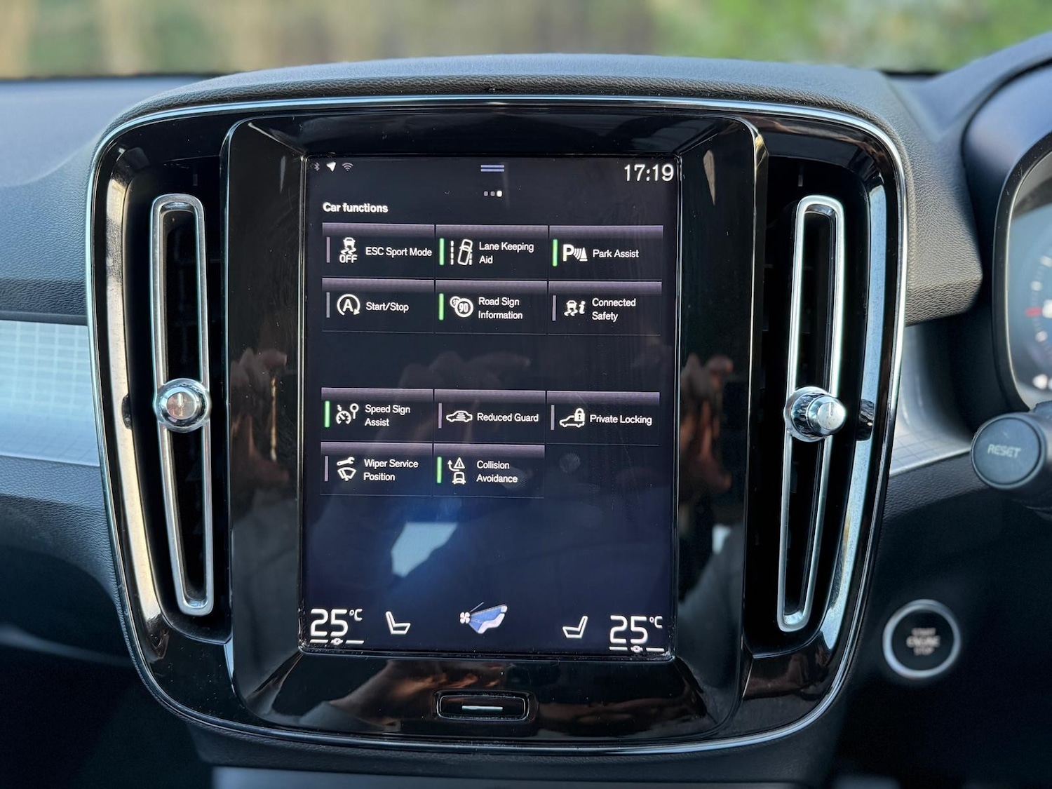 Used Volvo XC40 2019 for sale - 78071088: Photo 25