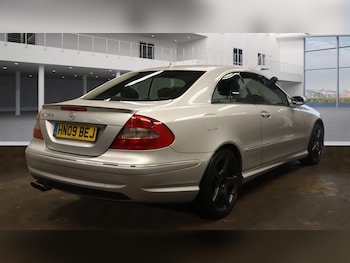 Used Mercedes-Benz CLK 2009 for sale - 75736611: Photo
