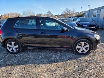 Used Volkswagen Golf 2016 for sale - 77555987: Photo