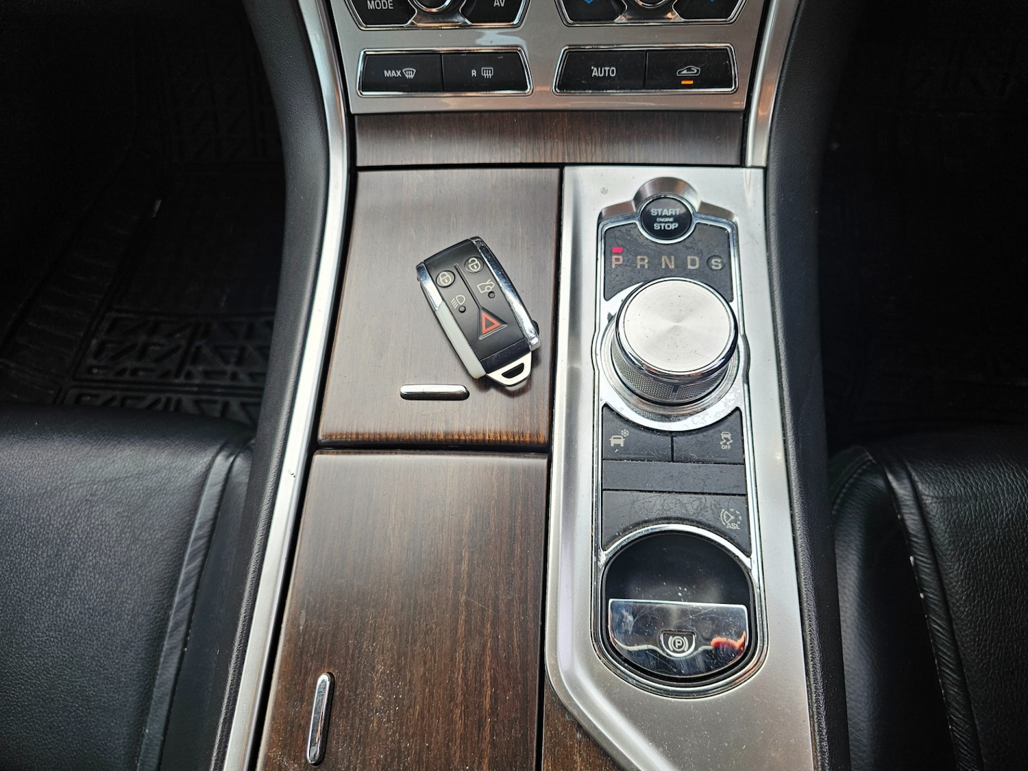 Used Jaguar XF 2012 for sale - 75235599: Photo 17