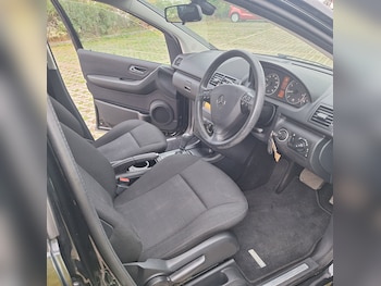 Used Mercedes-Benz A-Class 2012 for sale - 76018308: Photo