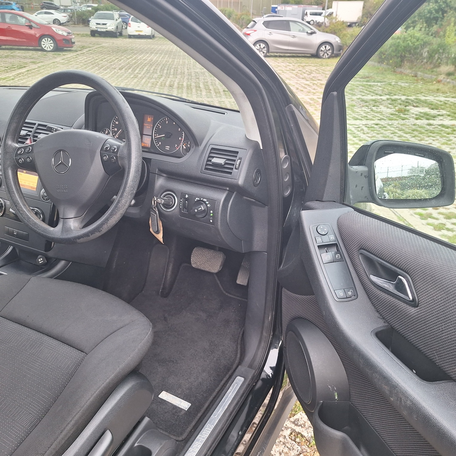 Used Mercedes-Benz A-Class 2012 for sale - 76018308: Photo 4