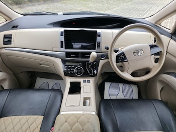 Used Toyota Estima  for sale - 75662889: Photo