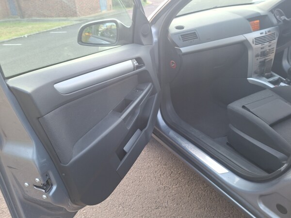 Used Vauxhall Astra 2008 for sale - 74754318: Photo 8