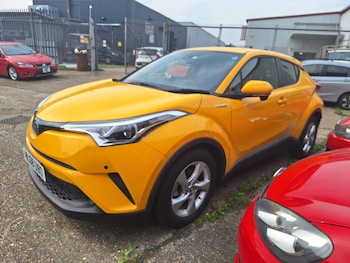 Used Toyota C-HR  for sale - 75368709: Photo