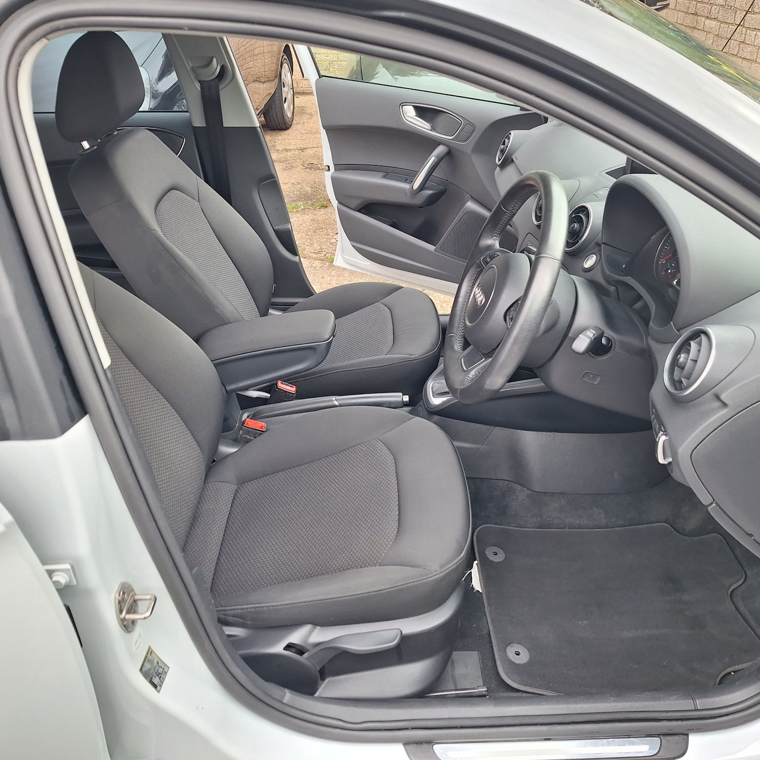 Used Audi A1 2014 for sale - 76249726: Photo 15