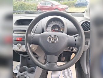Used Toyota AYGO 2010 for sale - 75410245: Photo