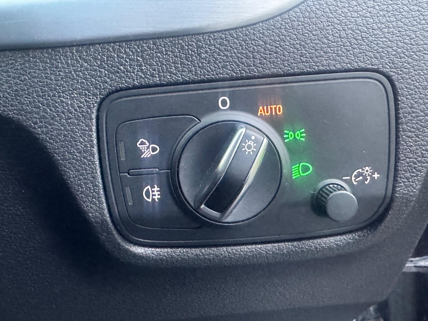 Used Audi Q2 for sale - 77633401: Photo 21