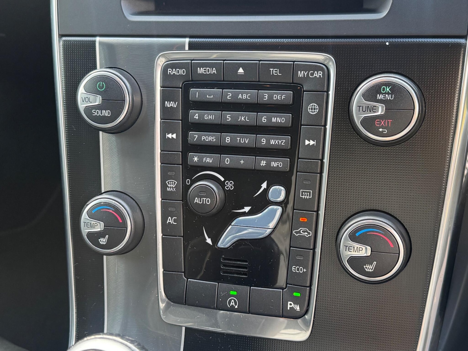 Used Volvo V60 2016 for sale - 76348773: Photo 12