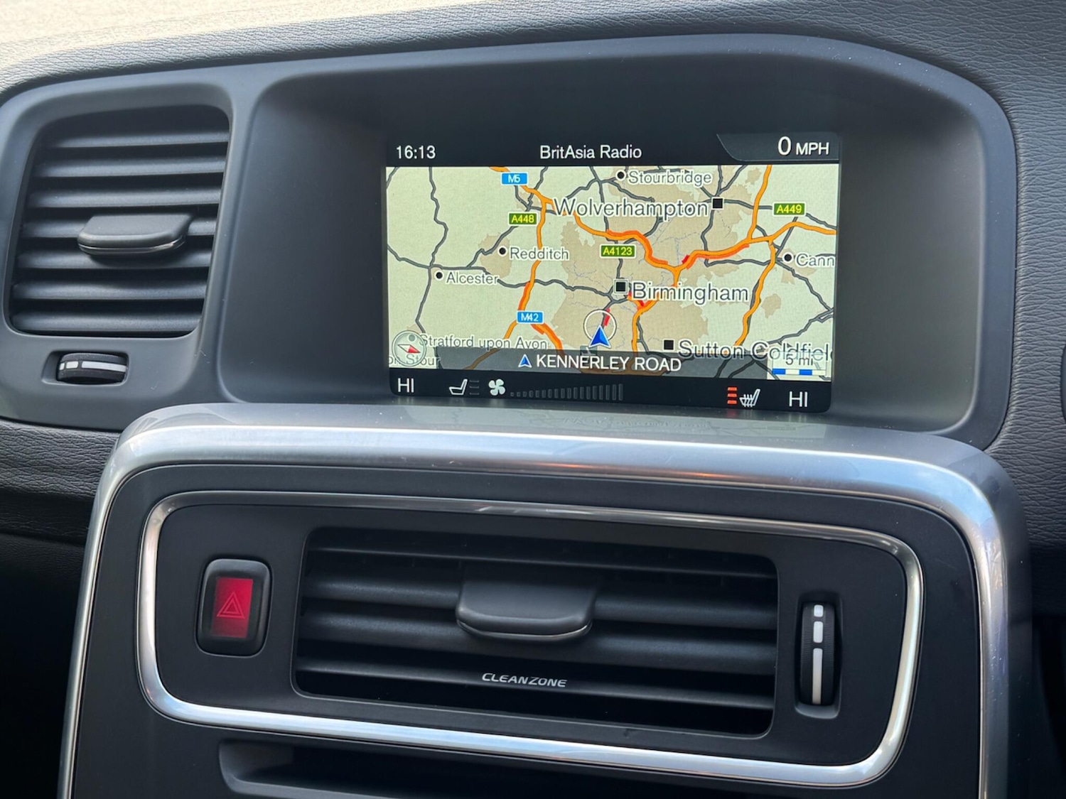 Used Volvo V60 2016 for sale - 76348773: Photo 13