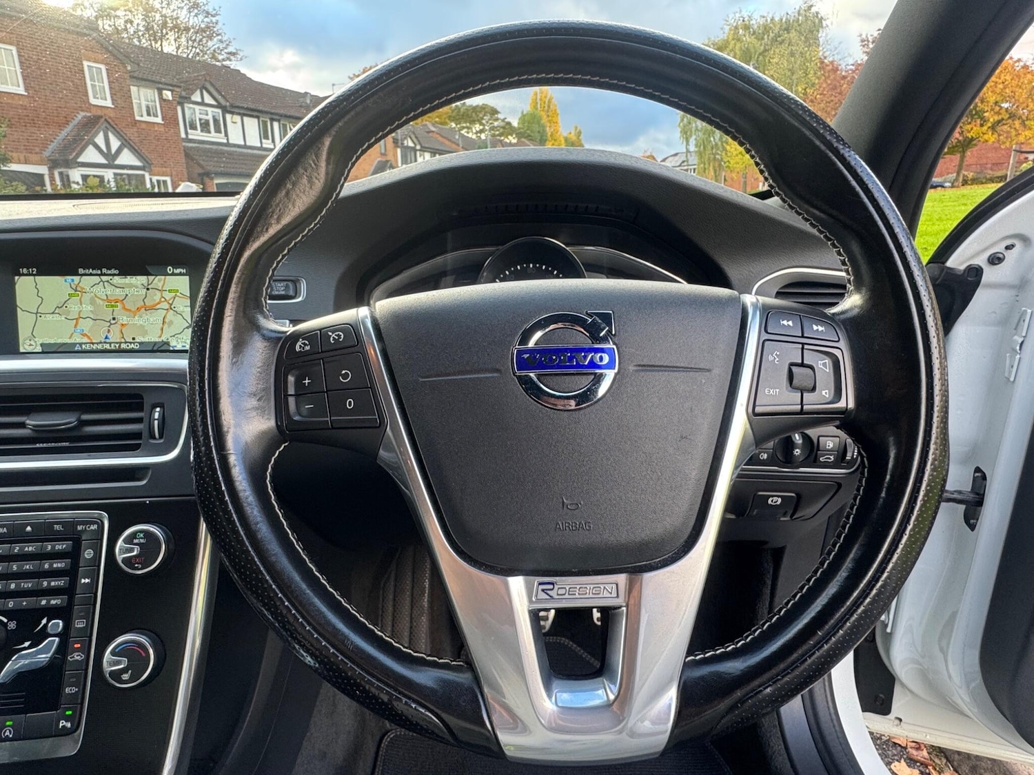 Used Volvo V60 2016 for sale - 76348773: Photo 7