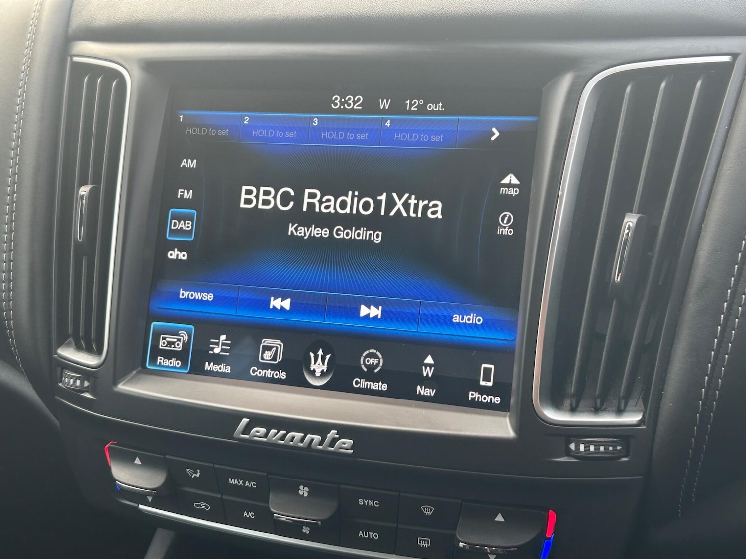 Used Maserati Levante 2018 for sale - 77683754: Photo 15