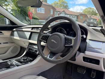 Used Jaguar XF 2018 for sale - 79687930: Photo