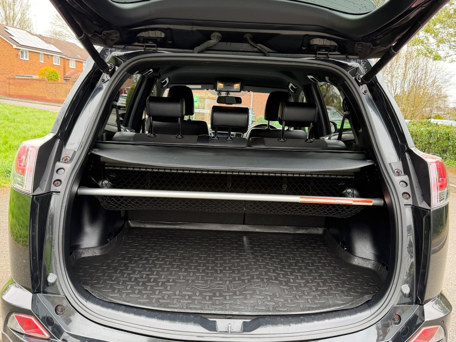 Used Toyota RAV4 for sale - 78136311: Photo 16