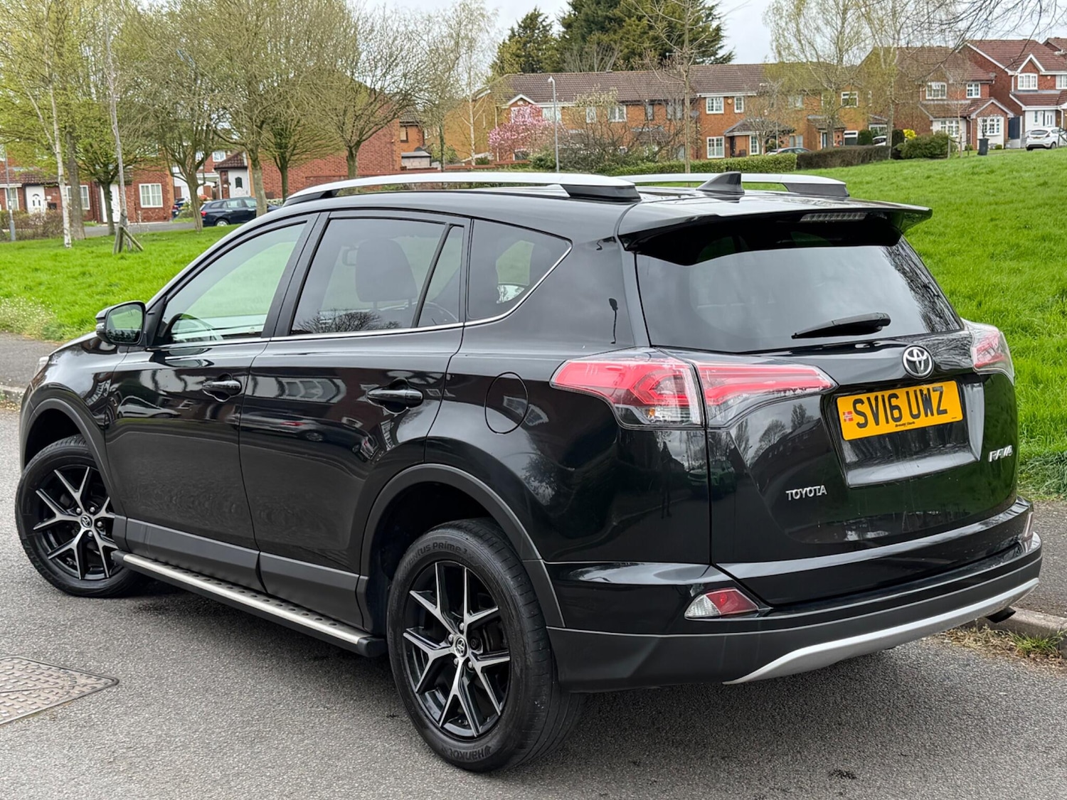 Used Toyota RAV4 for sale - 78136311: Photo 2