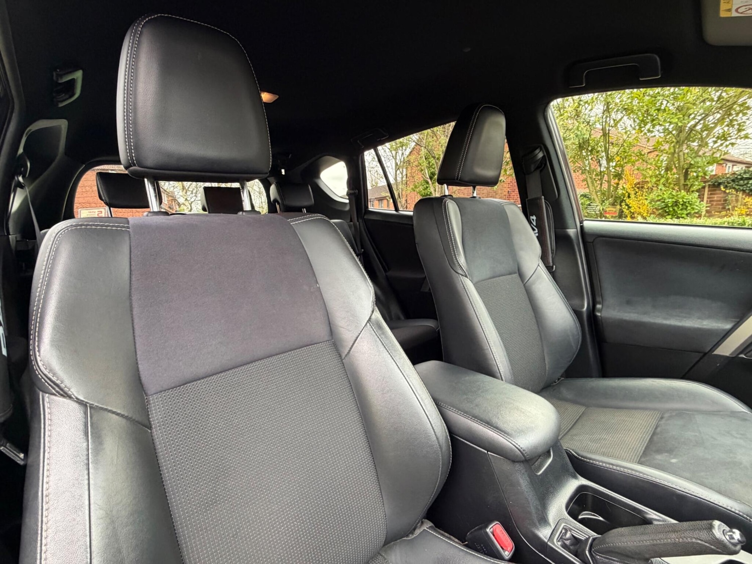 Used Toyota RAV4 for sale - 78136311: Photo 4