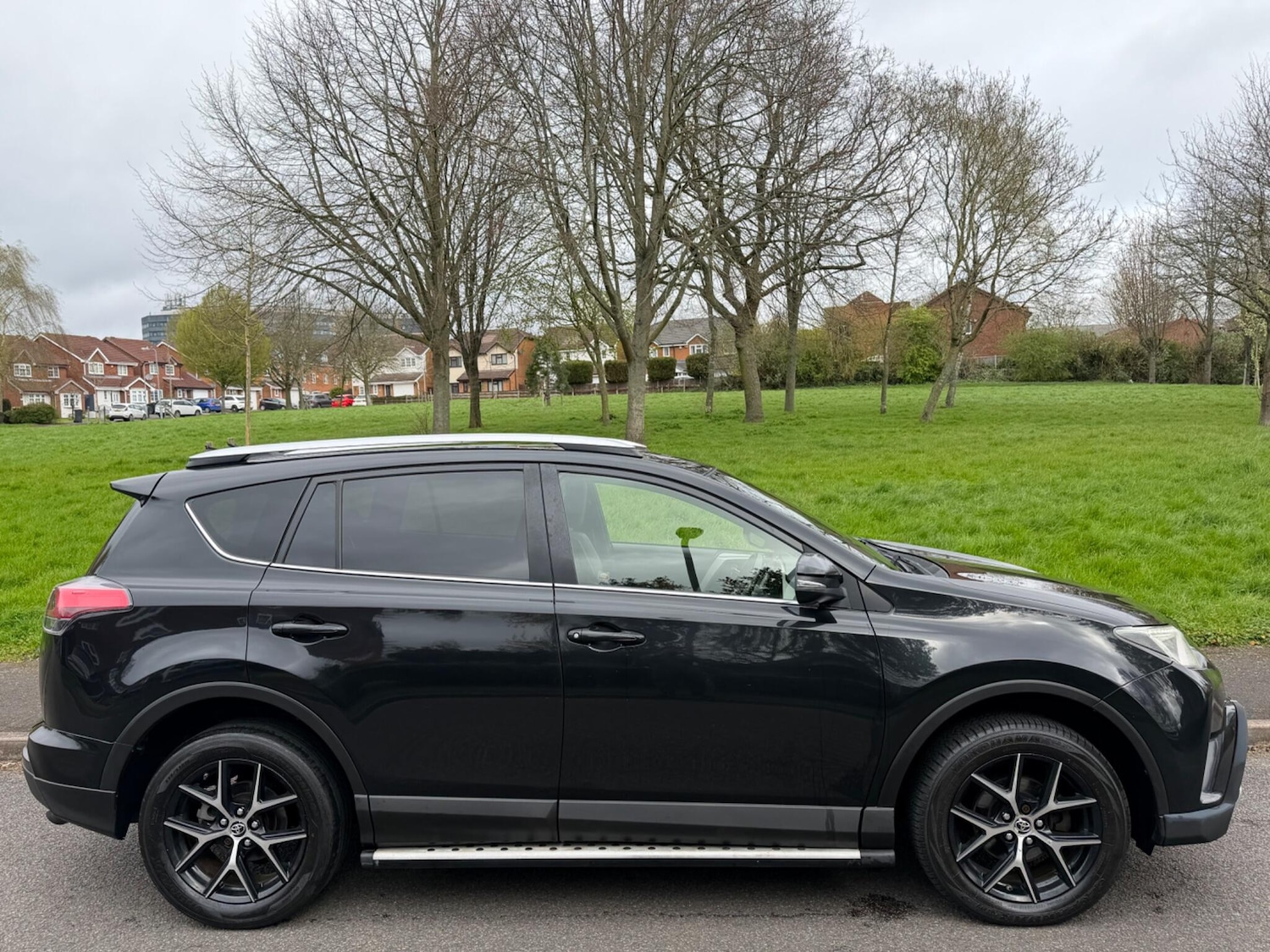 Used Toyota RAV4 for sale - 78136311: Photo 9