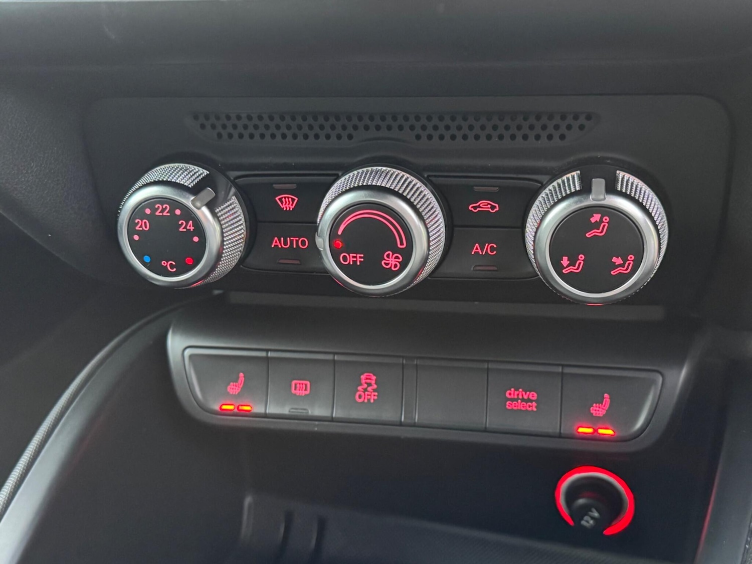 Used Audi A1 2014 for sale - 76607885: Photo 15