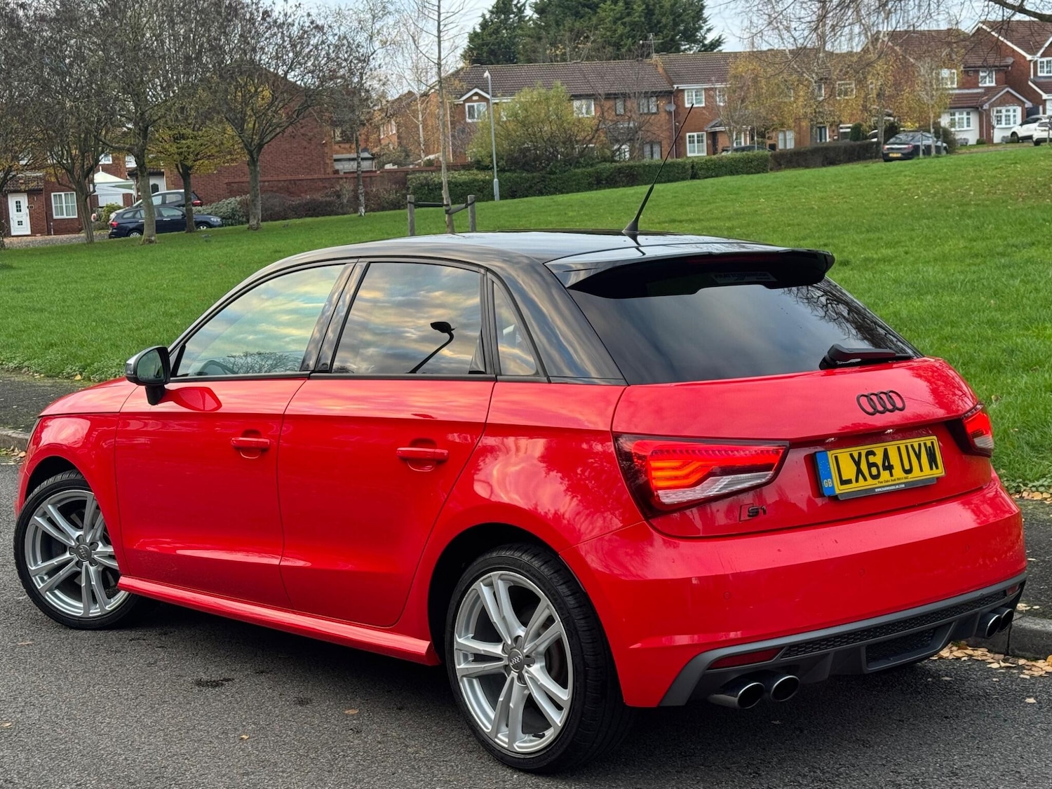 Used Audi A1 2014 for sale - 76607885: Photo 2