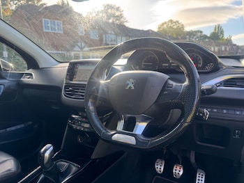 Used Peugeot 2008 2016 for sale - 76283181: Photo